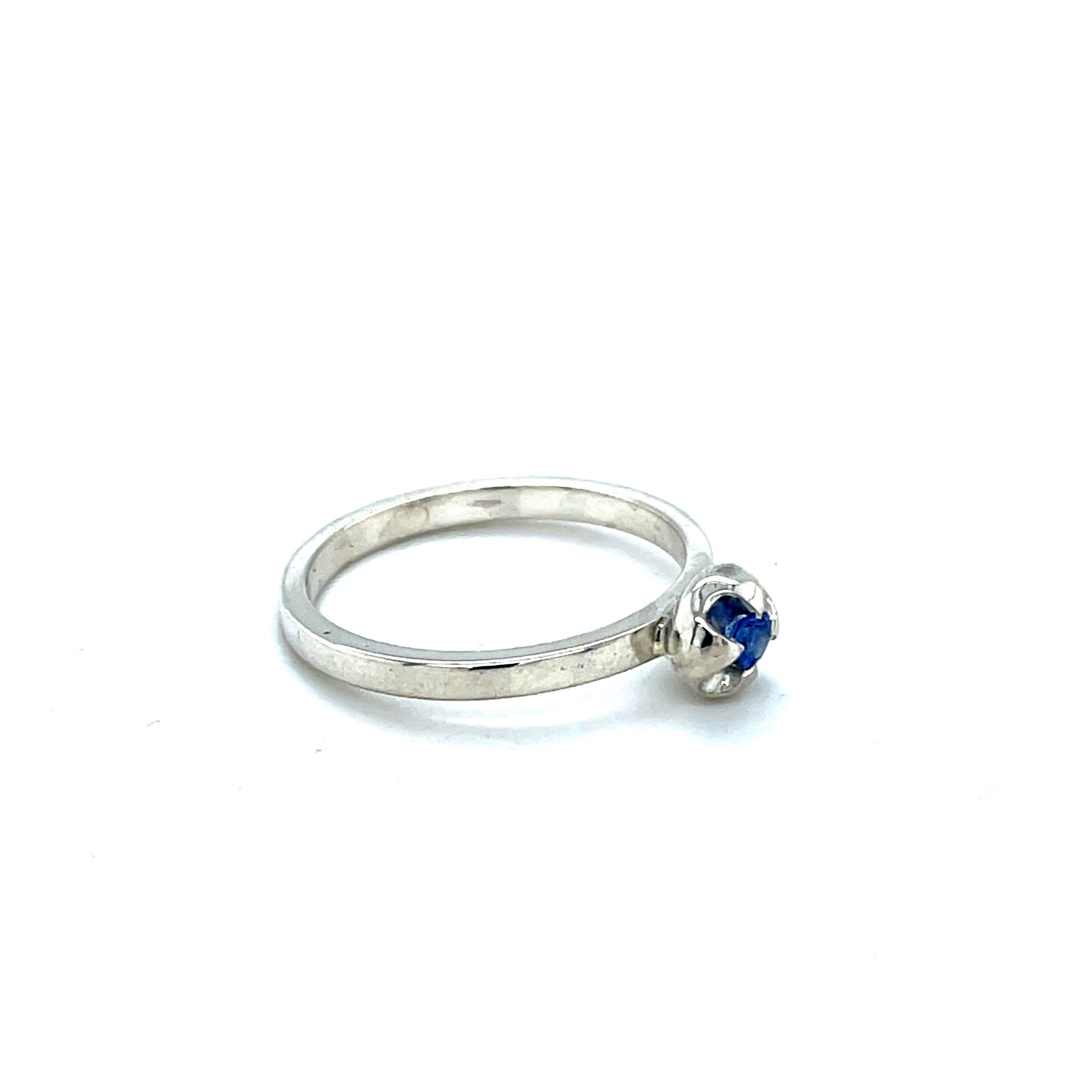 Quatrefoil Silver Ring with Sapphire