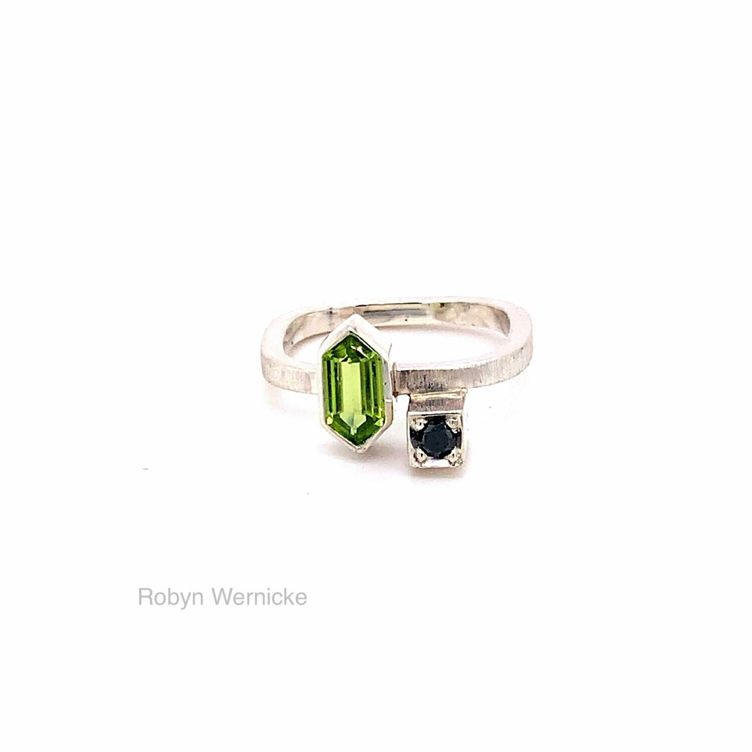 Green hot sale peridot ring